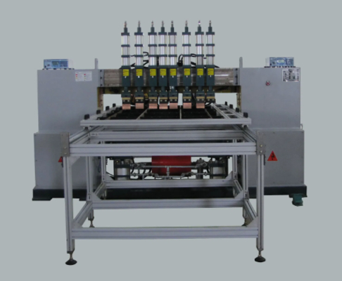 Automatyczna linia produkcyjna do układania robotów, ładowania materiałów do kuchenek mikrofalowych i wnętrz kuchenek